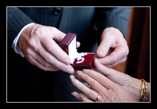 mat-smith-photography-wedding-confetti-keepsakes