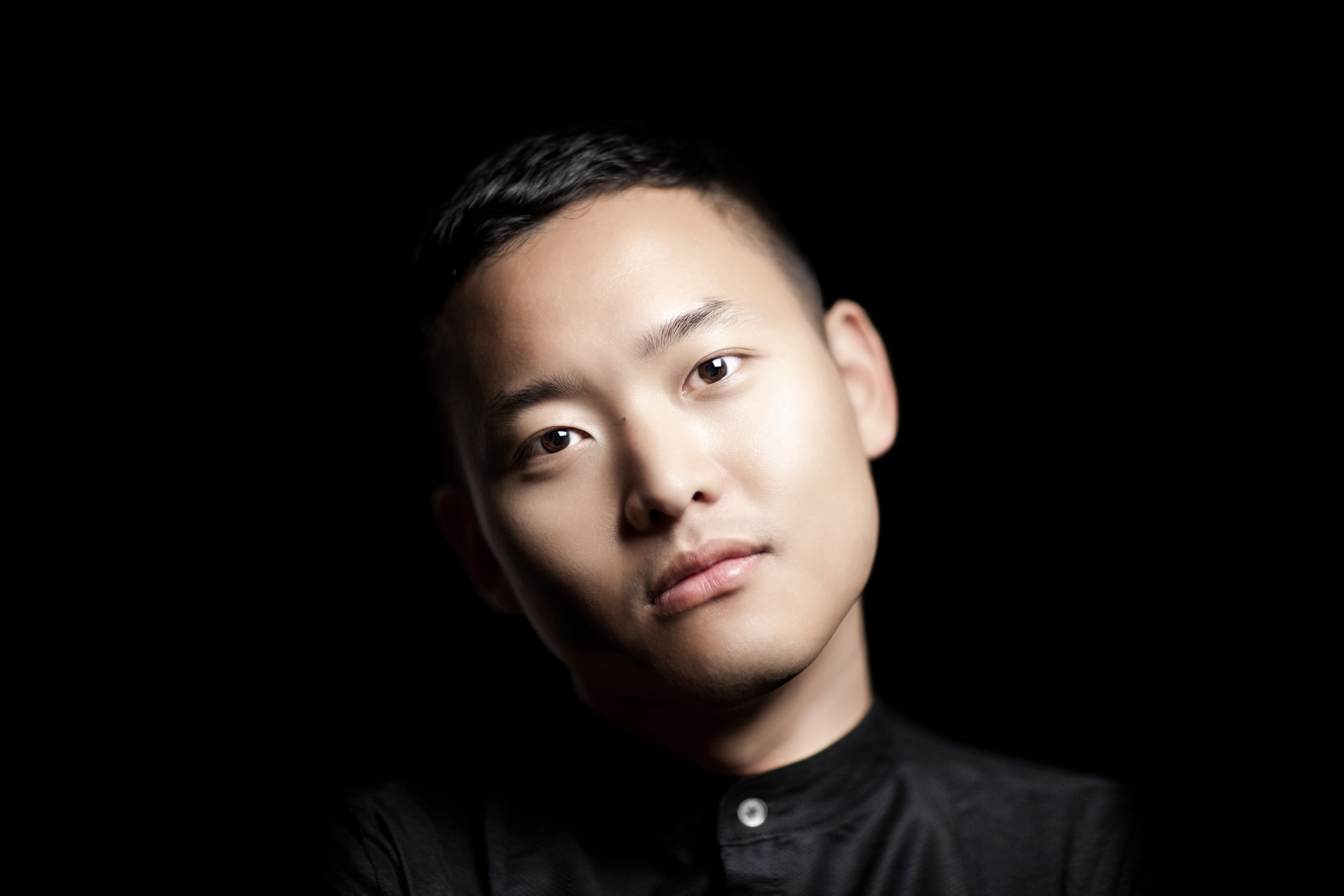Yoon Chung, classical pianist, in a moment of calm before a concert, portrait by Mat Smith Photography